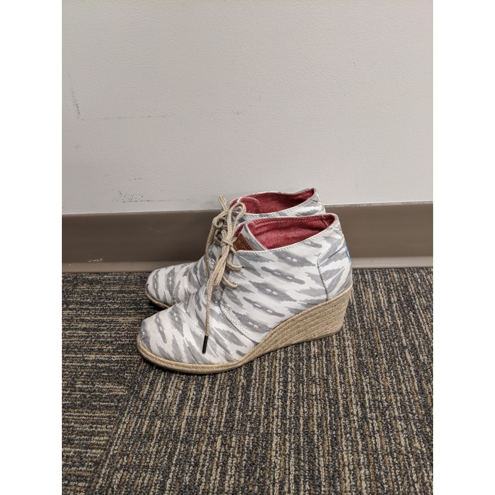 Toms Wedge Booties